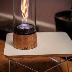 höfats Spin Air Tischfeuer – drehendes Flammenlicht für festliche Atmosphäre. Eine stilvolle Ergänzung zur skandinavischen Weihnachtsdekoration.